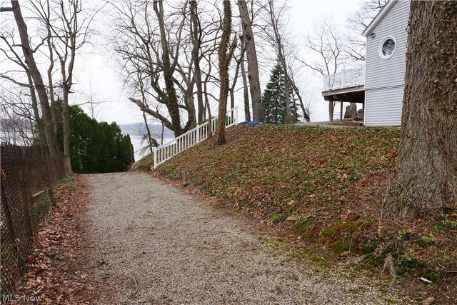 1376 Catherine Avenue Extension, Lakemore, OH 44250