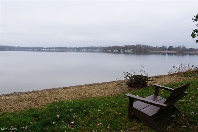 1376 Catherine Avenue Extension, Lakemore, OH 44250