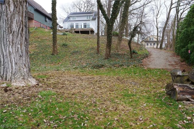 1376 Catherine Avenue Extension, Lakemore, OH 44250