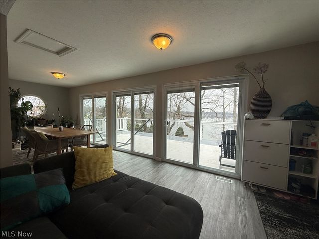 1376 Catherine Avenue Extension, Lakemore, OH 44250