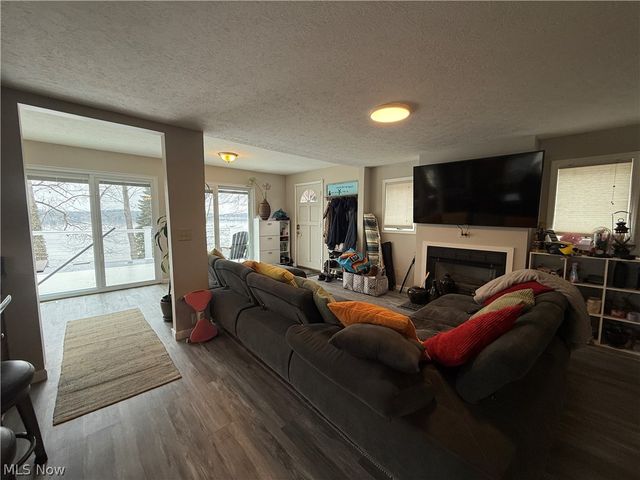 1376 Catherine Avenue Extension, Lakemore, OH 44250