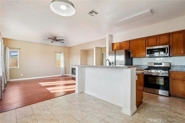 15015 Kitfox, Victorville, CA 92394