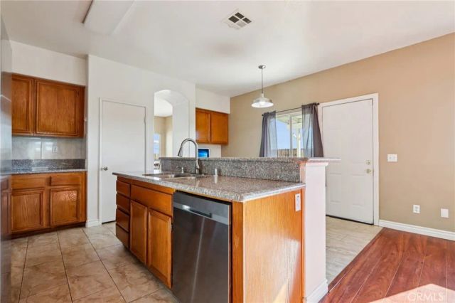 15015 Kitfox, Victorville, CA 92394