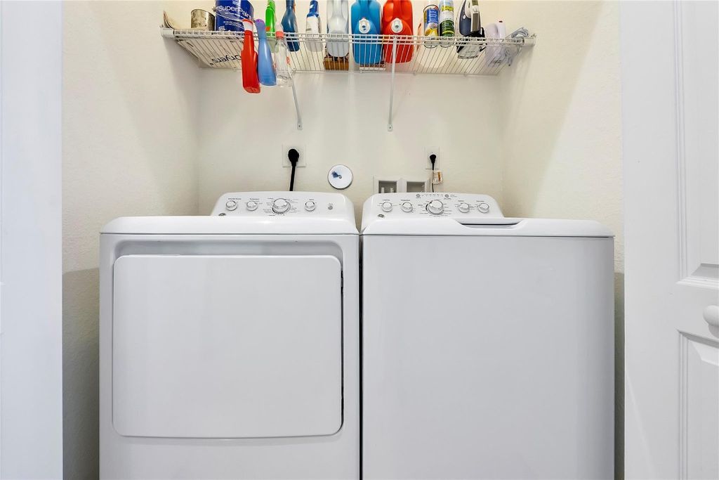 Image 22 of property listing at 9585 Town Parc Circle, Parkland, FL 33076