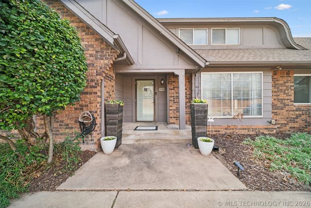 5008 S 72nd East Avenue, Tulsa, OK 74145