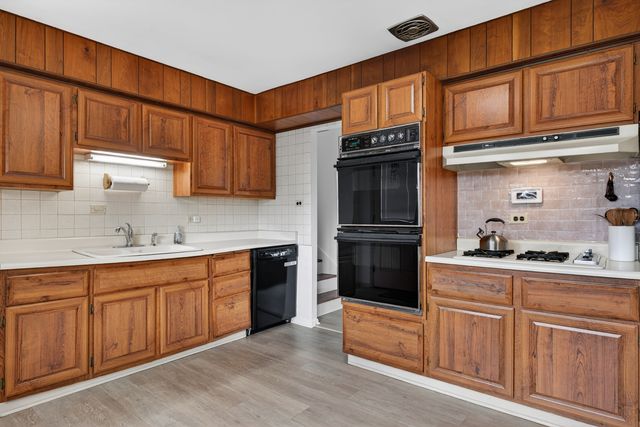 510 Audubon Street, Hoffman Estates, IL 60169