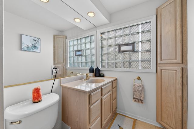 510 Audubon Street, Hoffman Estates, IL 60169