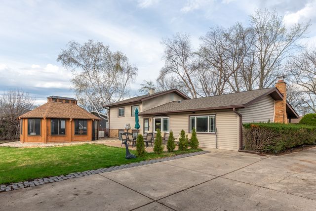 510 Audubon Street, Hoffman Estates, IL 60169