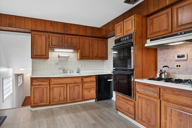 510 Audubon Street, Hoffman Estates, IL 60169