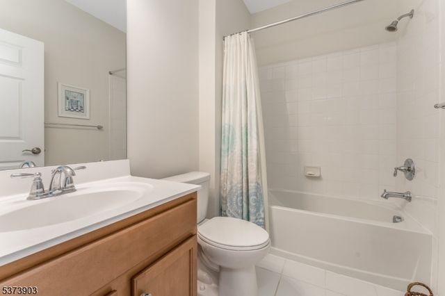 29 Bressler Road, Raritan Twp., NJ 08822