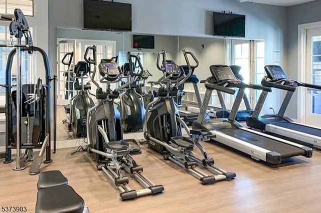 29 Bressler Road, Raritan Twp., NJ 08822