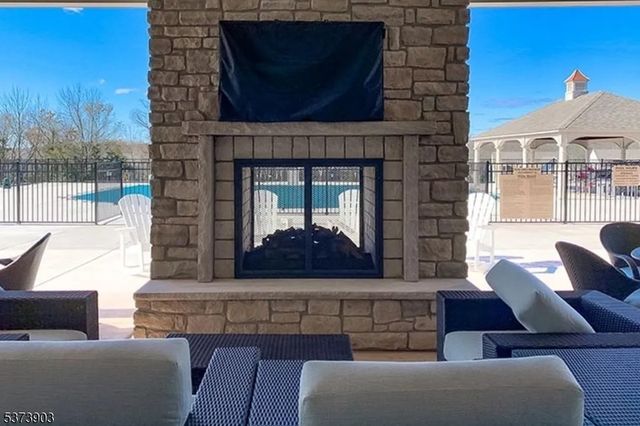 29 Bressler Road, Raritan Twp., NJ 08822