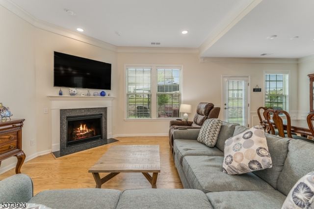 29 Bressler Road, Raritan Twp., NJ 08822