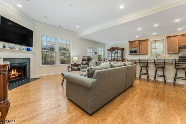 29 Bressler Road, Raritan Twp., NJ 08822