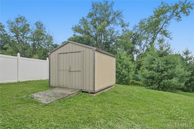 112 Midway Avenue, Cottage Hills, IL 62018