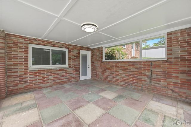 112 Midway Avenue, Cottage Hills, IL 62018