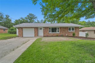 112 Midway Avenue, Cottage Hills, IL 62018