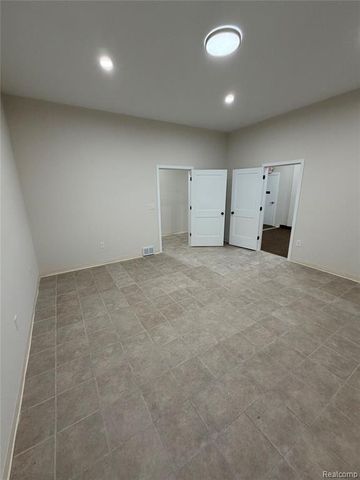 26310 W 7 Mile Road, Redford, MI 48240