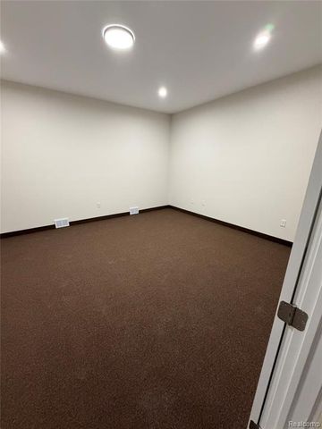 26310 W 7 Mile Road, Redford, MI 48240