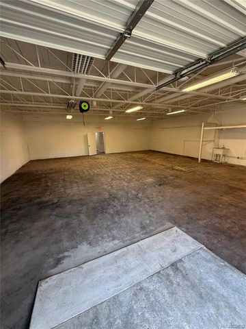 26310 W 7 Mile Road, Redford, MI 48240