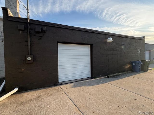 26310 W 7 Mile Road, Redford, MI 48240