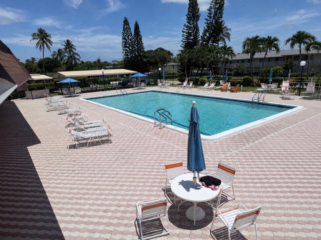 1101 Cactus Terrace 203, Delray Beach, FL 33445