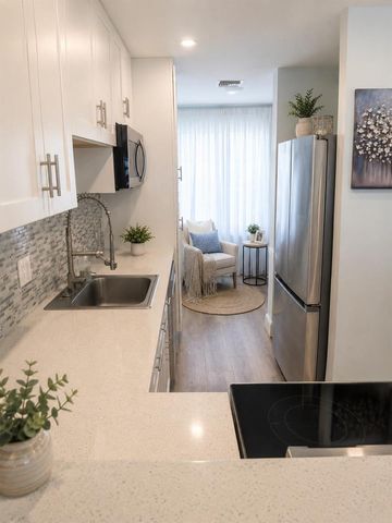 1101 Cactus Terrace 203, Delray Beach, FL 33445