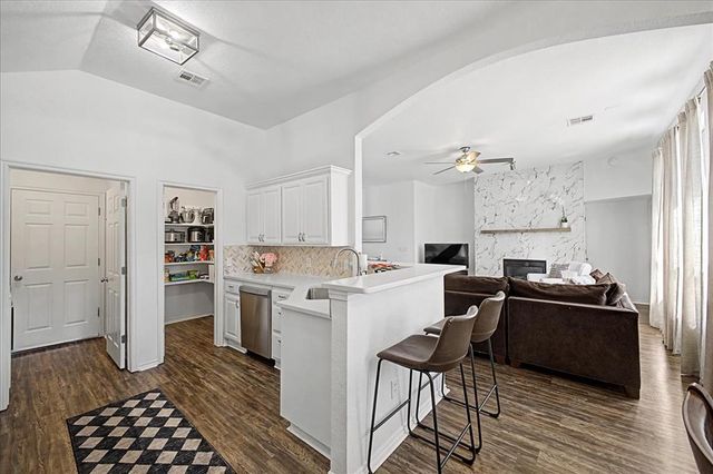 117 Mountain Oaks Drive, Norman, OK 73071