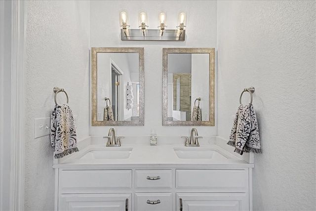 117 Mountain Oaks Drive, Norman, OK 73071