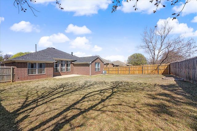 117 Mountain Oaks Drive, Norman, OK 73071