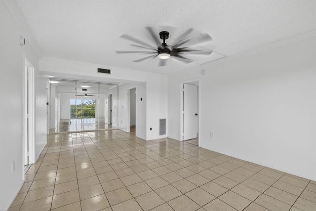 4174 Inverrary Drive 513, Lauderhill, FL 33319