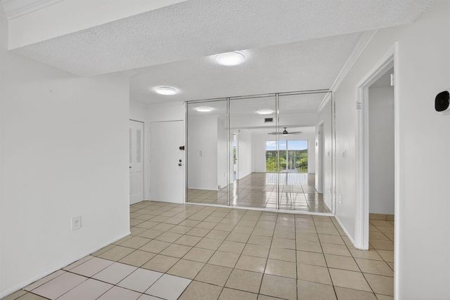 4174 Inverrary Drive 513, Lauderhill, FL 33319