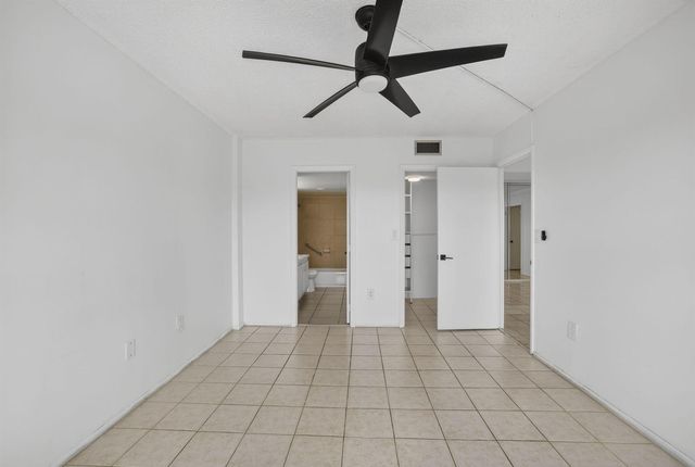 4174 Inverrary Drive 513, Lauderhill, FL 33319