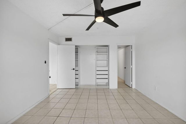 4174 Inverrary Drive 513, Lauderhill, FL 33319