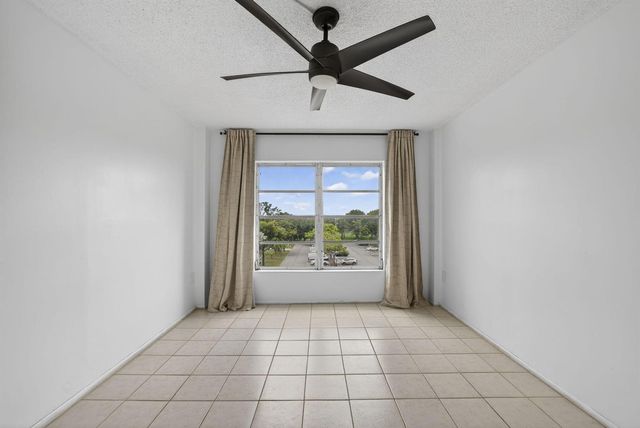4174 Inverrary Drive 513, Lauderhill, FL 33319