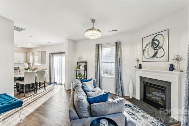 2106 Prospect Creek, Charlotte, NC 28227