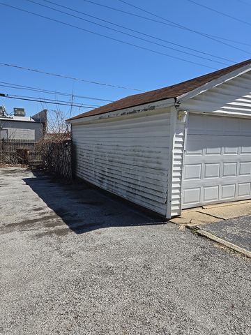 15943 Sawyer Avenue, Markham, IL 60428