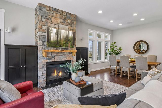 8700 Eagle Creek Boulevard, Shakopee, MN 55379