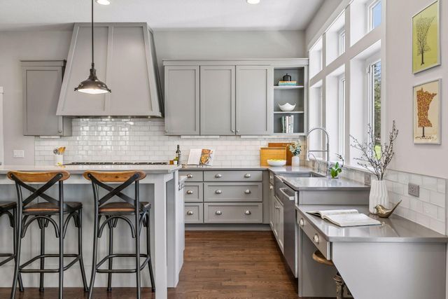 8700 Eagle Creek Boulevard, Shakopee, MN 55379