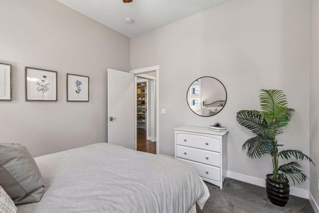 8700 Eagle Creek Boulevard, Shakopee, MN 55379