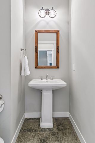 8700 Eagle Creek Boulevard, Shakopee, MN 55379