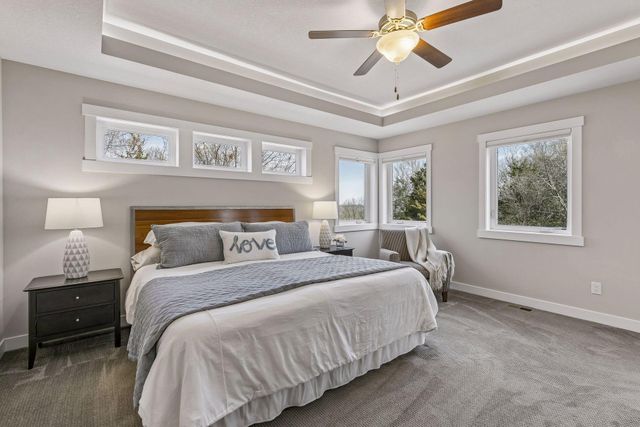 8700 Eagle Creek Boulevard, Shakopee, MN 55379