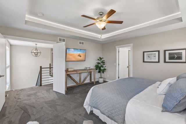 8700 Eagle Creek Boulevard, Shakopee, MN 55379