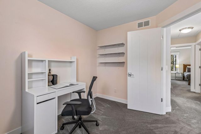 8700 Eagle Creek Boulevard, Shakopee, MN 55379