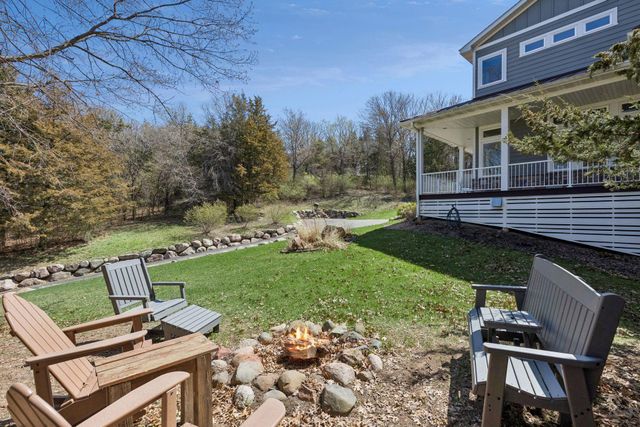 8700 Eagle Creek Boulevard, Shakopee, MN 55379