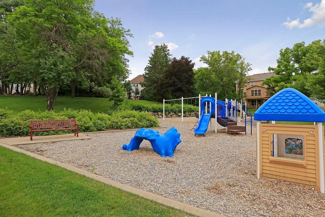 8700 Eagle Creek Boulevard, Shakopee, MN 55379