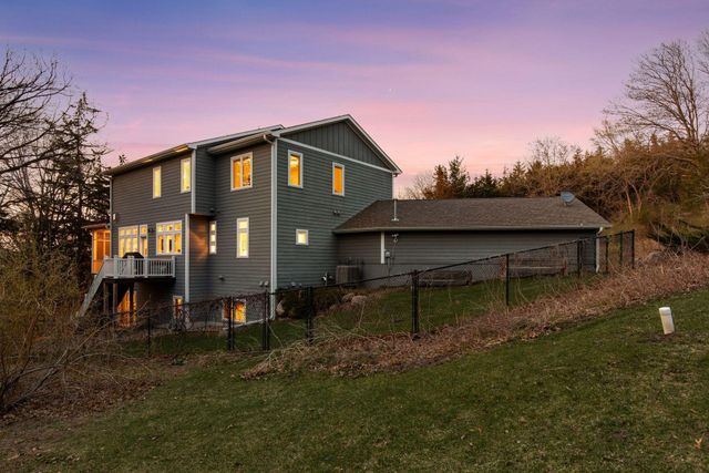 8700 Eagle Creek Boulevard, Shakopee, MN 55379