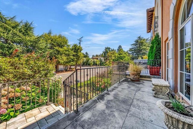 484 Gabilan Street, Los Altos, CA 94022