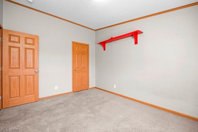 18741 West Road, Wellington, OH 44090