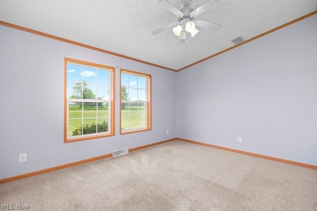18741 West Road, Wellington, OH 44090